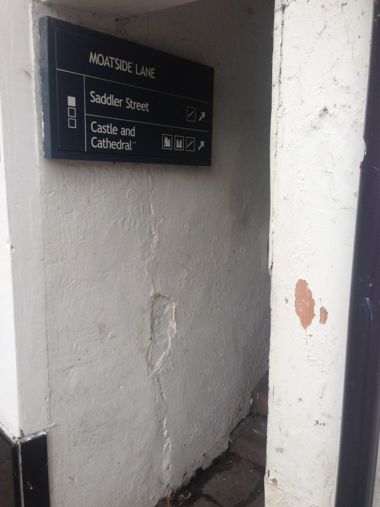 The entrance to one of the alleyways.